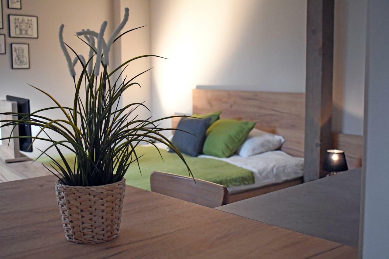 Vatus Apartmanhaz วาค ภายนอก รูปภาพ